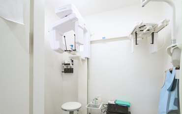 おおもりKids矯正歯科レントゲン室写真